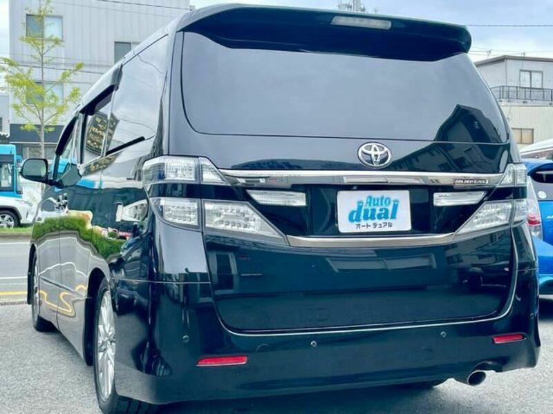 VELLFIRE-3