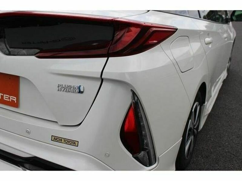 PRIUS PHV-10