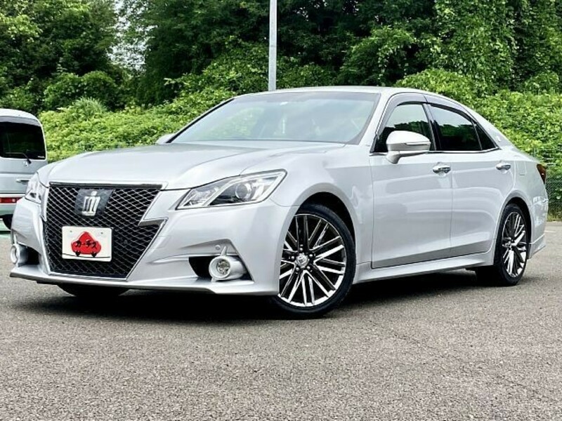 TOYOTA　CROWN