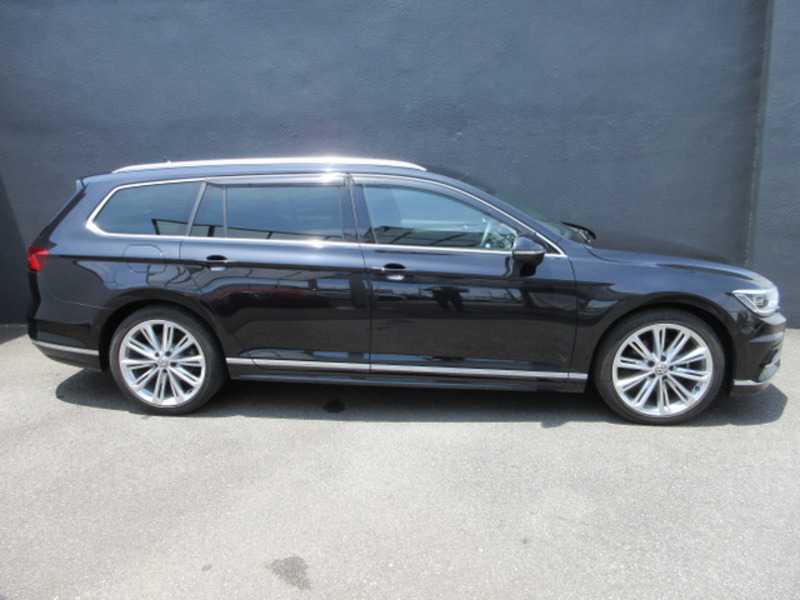 PASSAT VARIANT-9