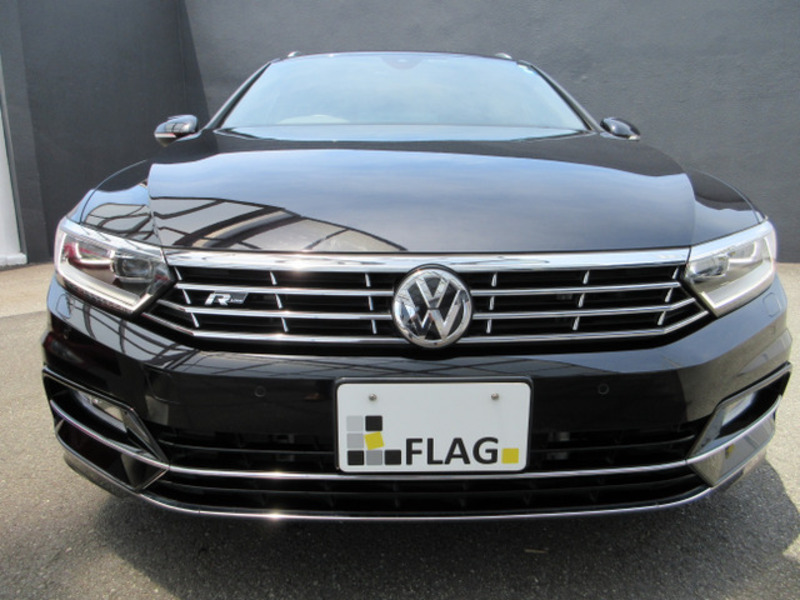 PASSAT VARIANT-5