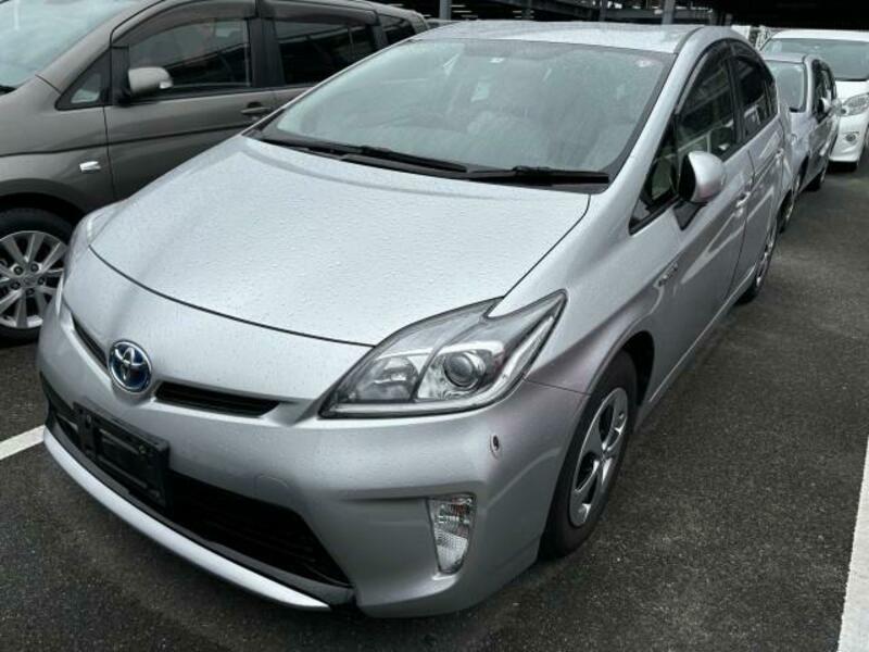 TOYOTA　PRIUS