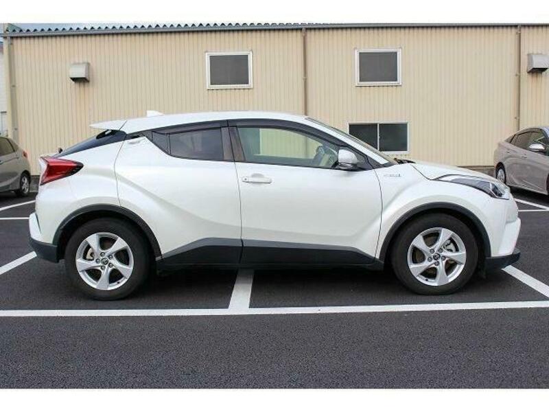 C-HR-7