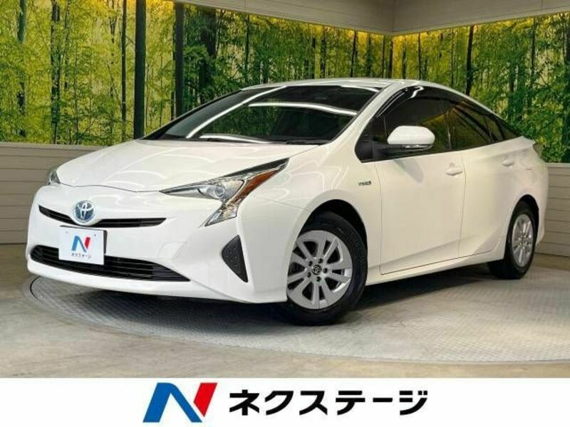 TOYOTA　PRIUS