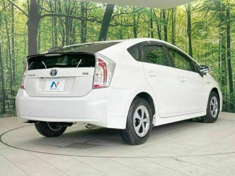 PRIUS-17