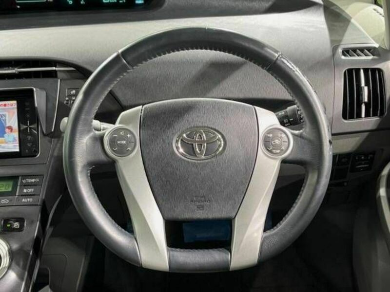 PRIUS-11