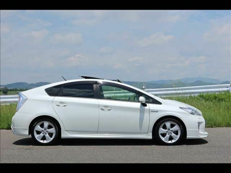 PRIUS-6