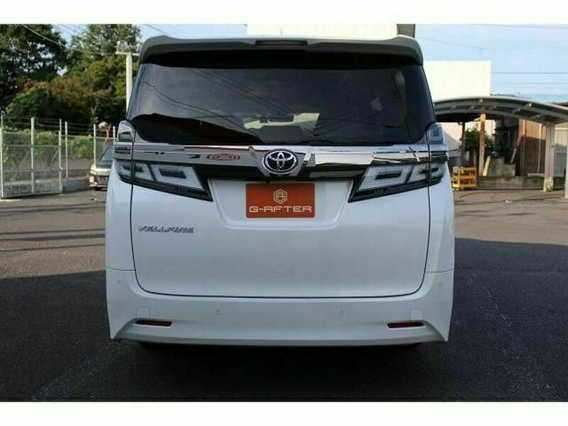 VELLFIRE-8