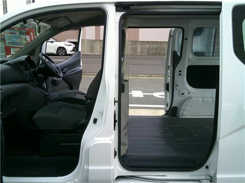 NV200 VANETTE-5