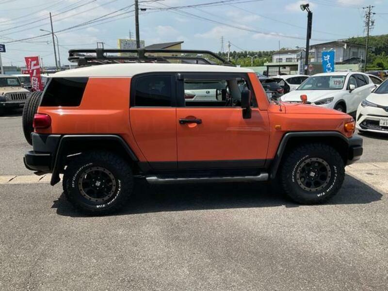 FJ CRUISER-11