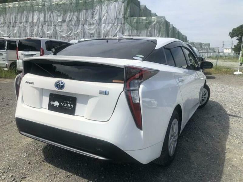 PRIUS-12