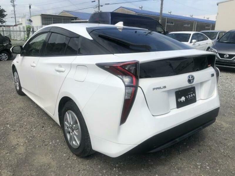 PRIUS-13