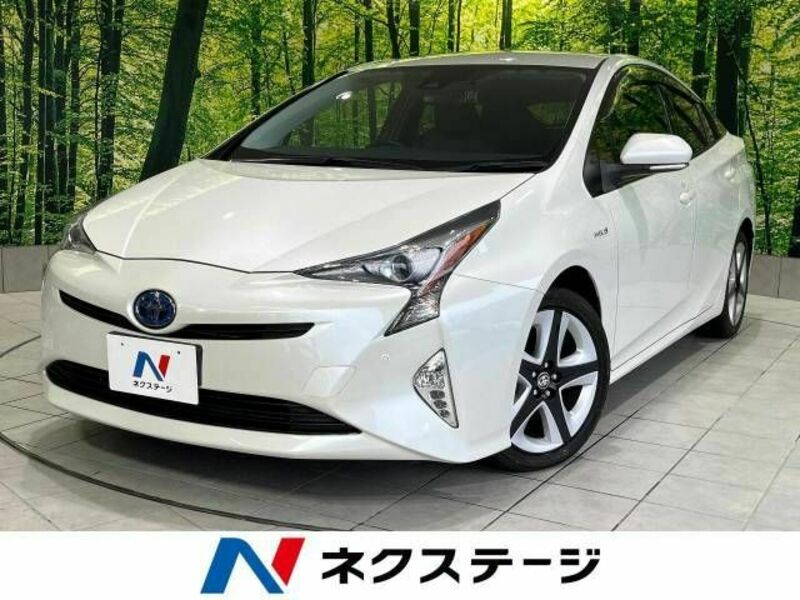 TOYOTA　PRIUS