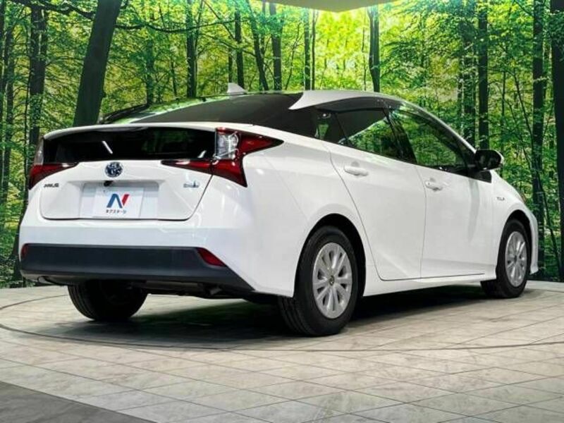 PRIUS-17