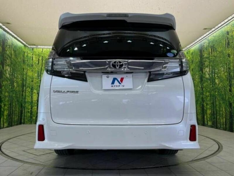 VELLFIRE-16