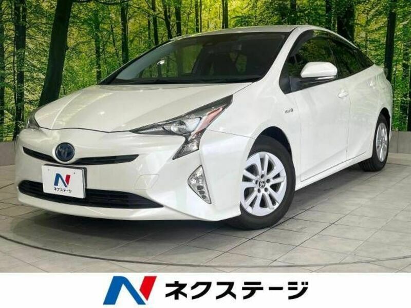 TOYOTA　PRIUS