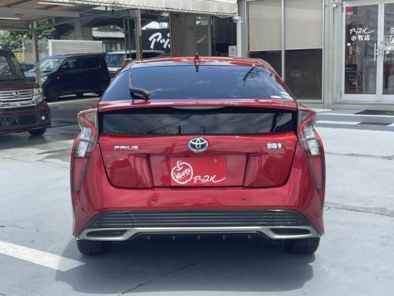 PRIUS-10