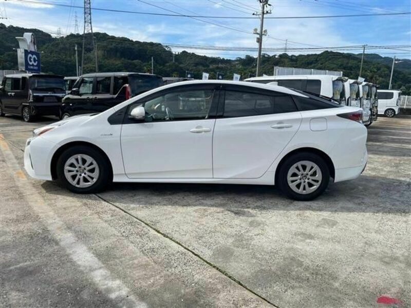 PRIUS-10