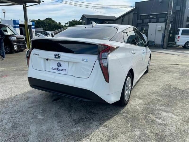 PRIUS-13