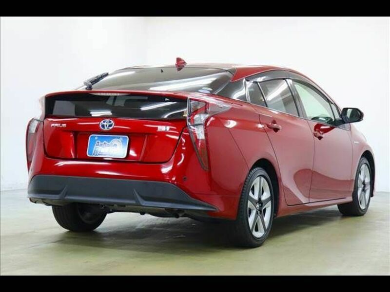 PRIUS-18