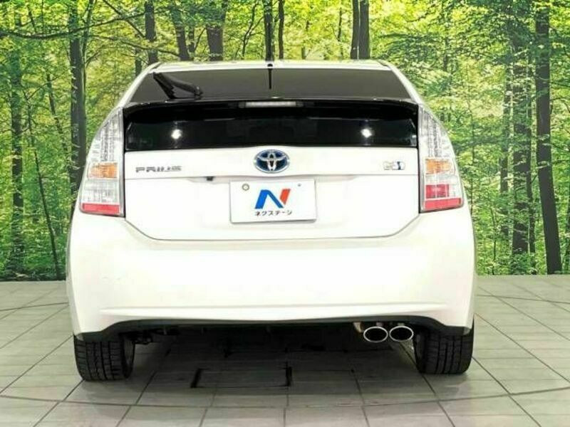 PRIUS-15