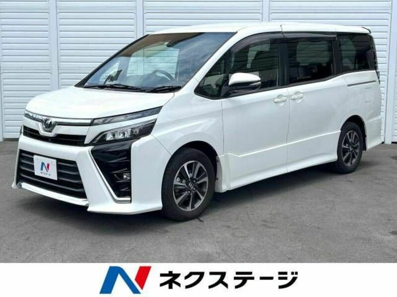 TOYOTA　VOXY