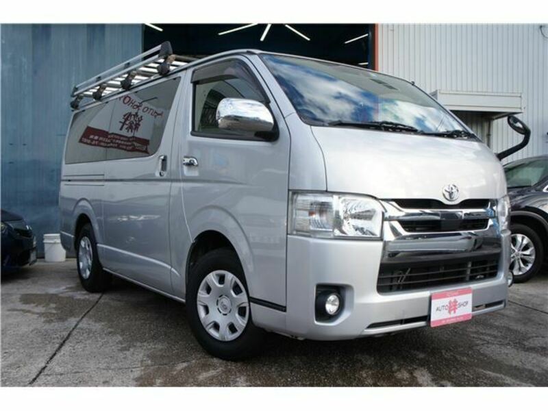 TOYOTA　HIACE VAN