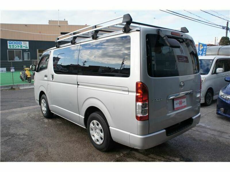 HIACE VAN-33