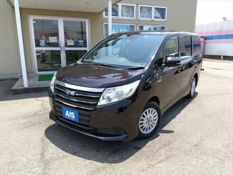 TOYOTA　NOAH