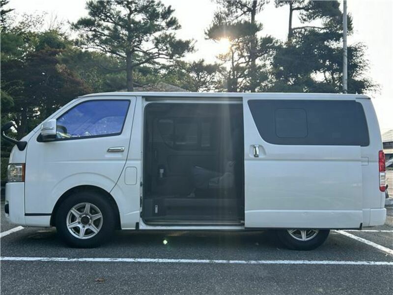 HIACE-10