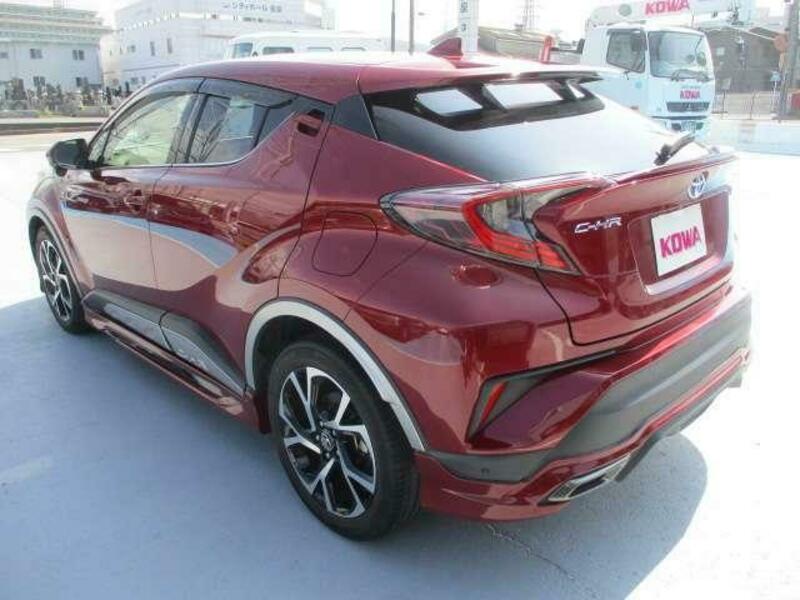 C-HR-12