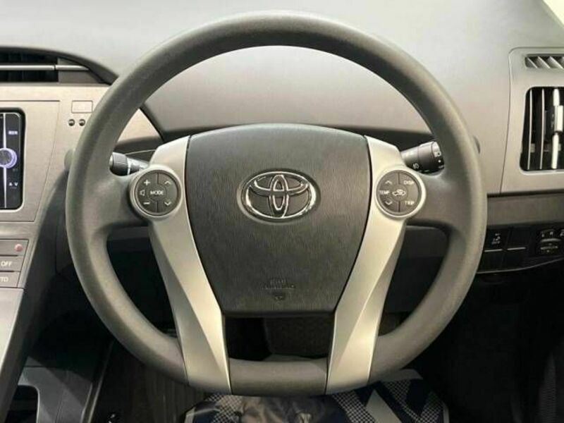 PRIUS-11