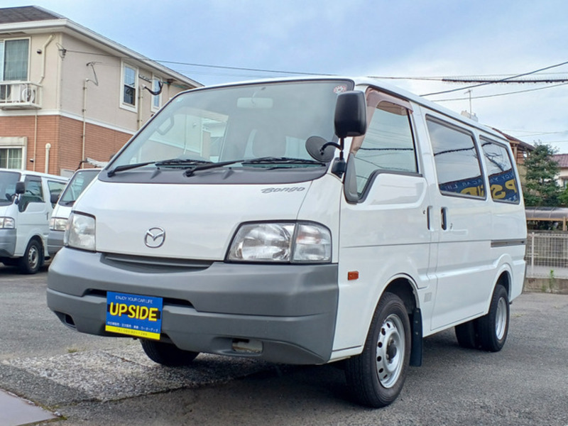 BONGO VAN-17