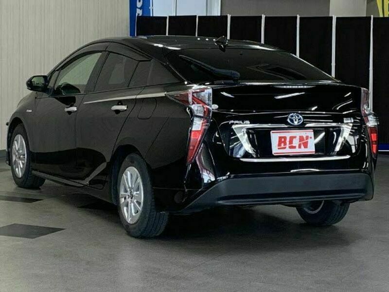 PRIUS-8