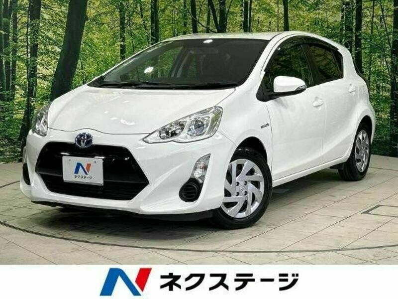 TOYOTA　AQUA