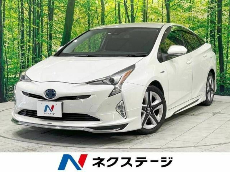 TOYOTA　PRIUS