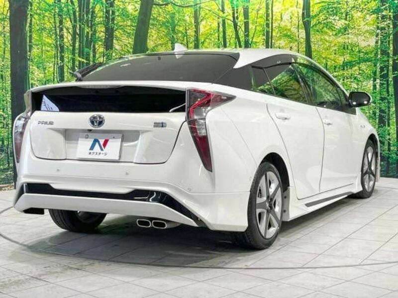 PRIUS-17