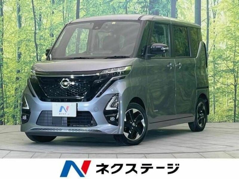 NISSAN　ROOX