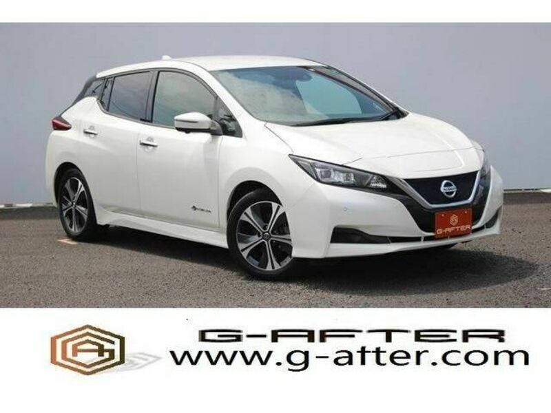 NISSAN　LEAF