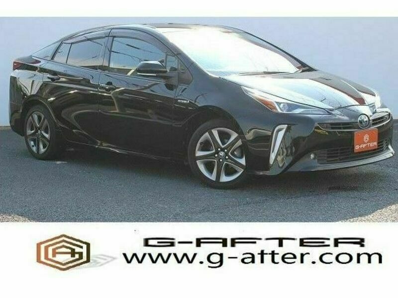 TOYOTA　PRIUS