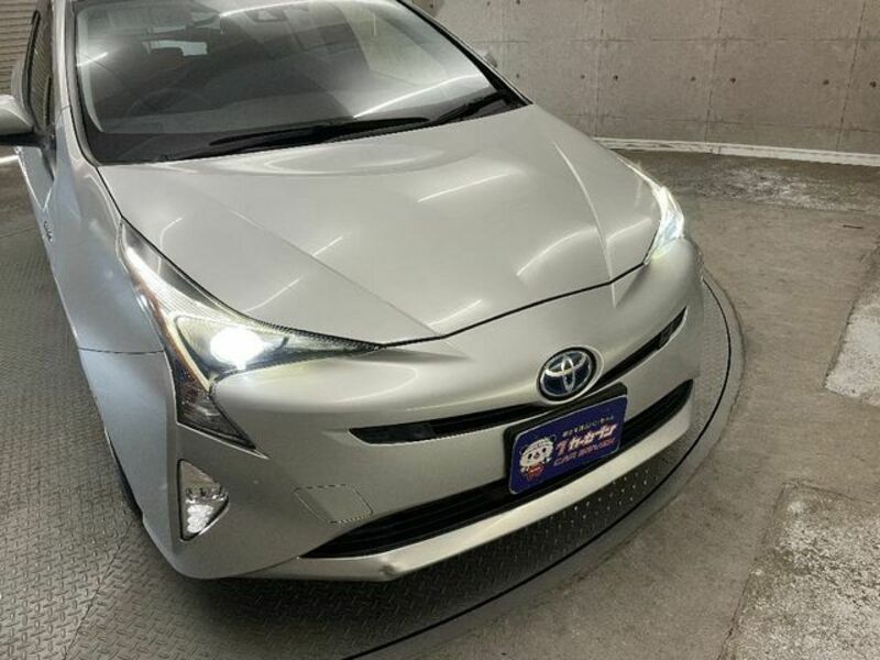 PRIUS-8