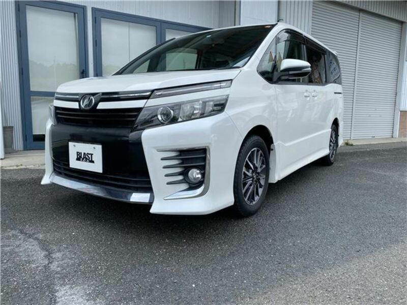 TOYOTA　VOXY