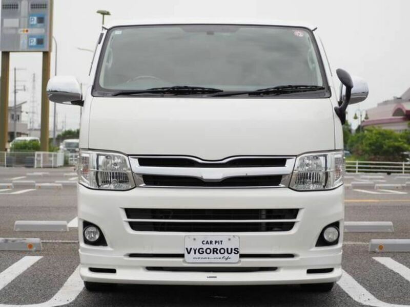 HIACE VAN-1