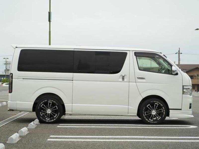 HIACE VAN-8