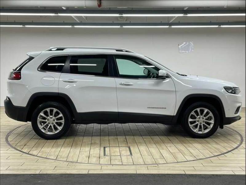 JEEP CHEROKEE-17