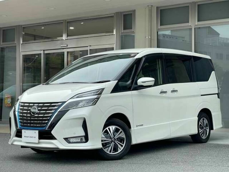 NISSAN　SERENA