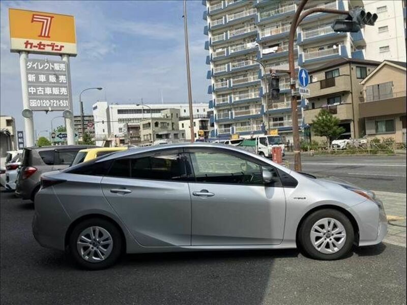 PRIUS-4