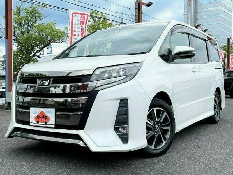 TOYOTA　NOAH