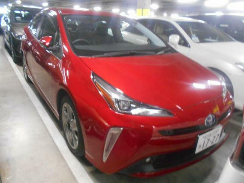 TOYOTA　PRIUS