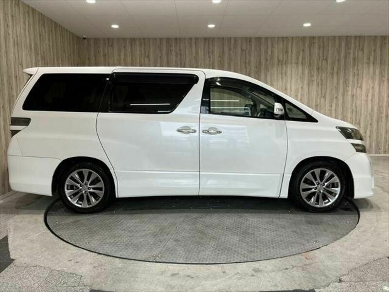 VELLFIRE-17